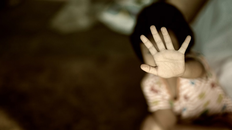 الحماية تتدخل لإنقاذ طفلة ورضيع تعرضا لعنف وحشي في النفيضة