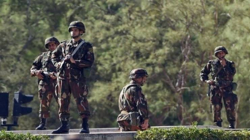القضاء على 3 ارهابيين في عملية واسعة للجيش الجزائري القضاء على 3 ارهابيين في عملية واسعة للجيش الجزائري