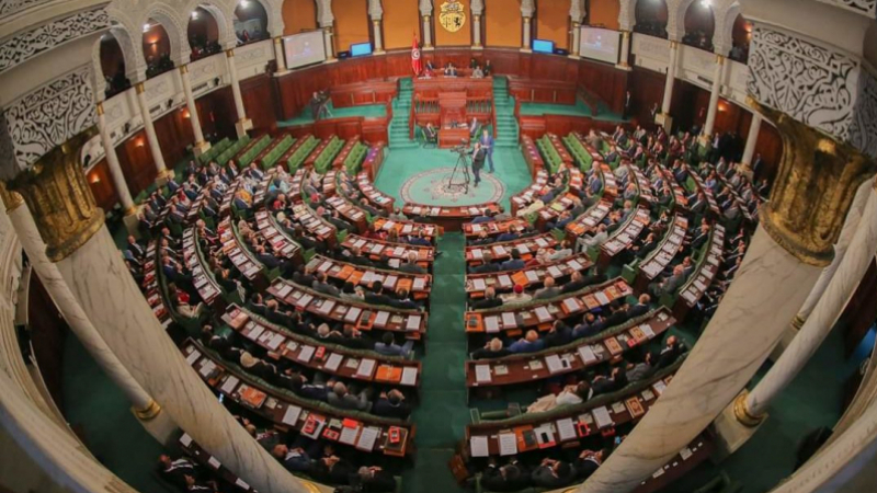 السيناريوهات الدستورية الممكنة لتجنّب حل البرلمان السيناريوهات الدستورية الممكنة لتجنّب حل البرلمان