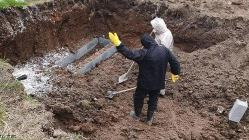 كيف يتم دفن المتوفين بكوفيد-19 في المقابر؟ كيف يتم دفن المتوفين بكوفيد-19 في المقابر؟