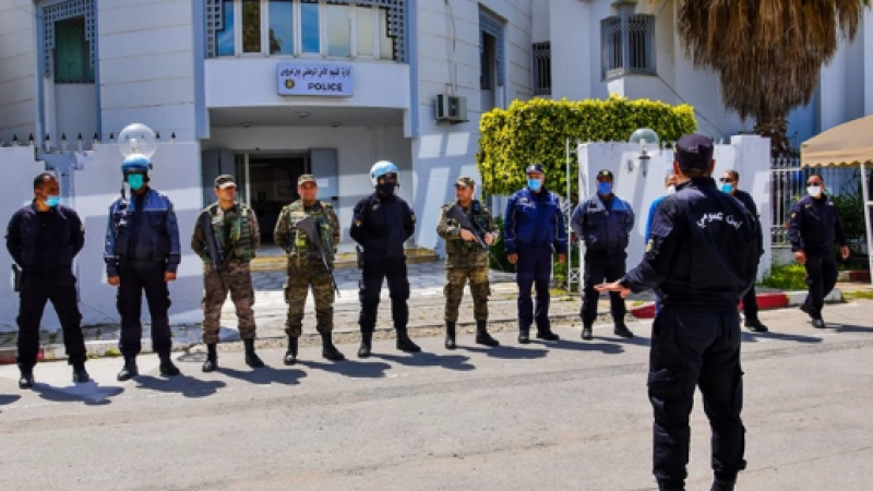 وزير الداخلية: فرق أمنية ستمنع التنقل بين الولايات.. وخطايا للمخالفين وزير الداخلية: فرق أمنية ستمنع التنقل بين الولايات.. وخطايا للمخالفين