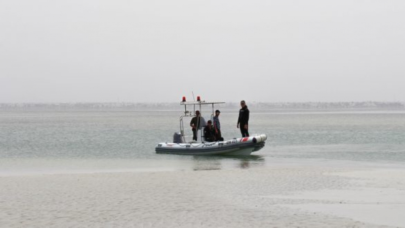 والي صفاقس يرجّح فرار المفقودين في حادث انقلاب مركب خوفا من الأمن والي صفاقس يرجّح فرار المفقودين في حادث انقلاب المركب خوفا من الأمن