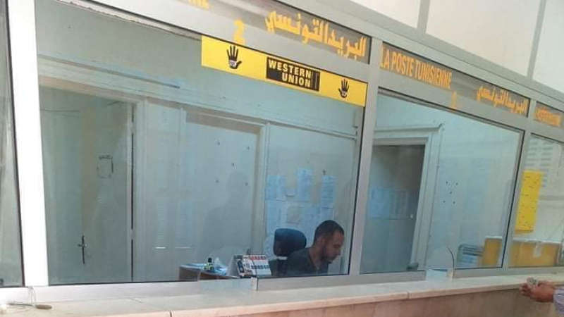 تطاوين: أعوان بريد يتطوعون لإسداء الخدمات خلال عطلة عيد الفطر تطاوين: أعوان بريد يتطوعون لإسداء الخدمات خلال عطلة عيد الفطر