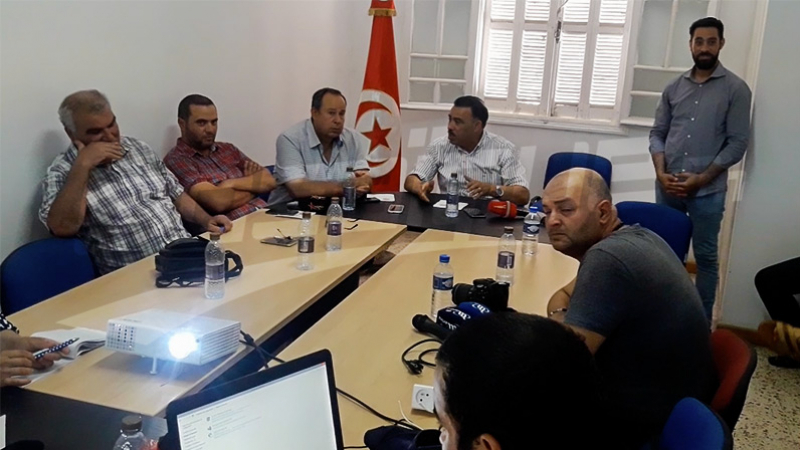 المنستير: نائب يطلق تطبيقة للتواصل مع المواطنين المنستير: نائب يطلق تطبيقة إلكترونية لتسهيل التواصل مع المواطنين