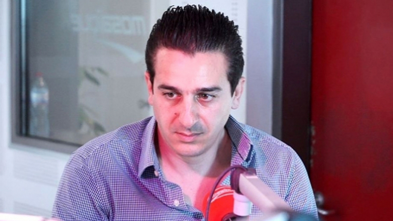 علي علولو: لهذا انسحبنا من سباق رئاسة الإفريقي.. وأعتذر من الجماهير علي علولو: لهذا انسحبنا من سباق رئاسة الإفريقي.. وأعتذر من الجماهير