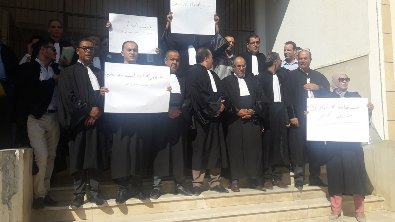 قفصة: المحامون يحتجون ويوجهون رسالة للداخلية قفصة: المحامون يحتجون ويوجهون رسالة للداخلية