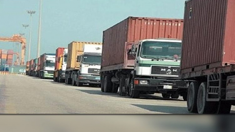 بن قردان: منع شاحنات محملة بالمنتوجات الفلاحية من الدخول إلى ليبيا بن قردان: منع شاحنات محملة بالمنتوجات الفلاحية من الدخول إلى ليبيا