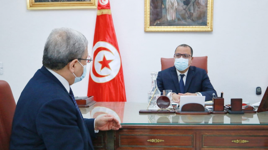 المشيشي يتابع مع وزير الخارجية مخرجات الزيارات الأخيرة المشيشي يتابع مع وزير الخارجية مخرجات الزيارات الأخيرة
