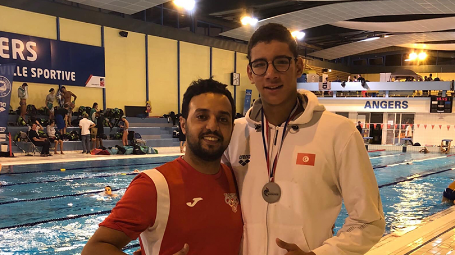 مدرب أيوب الحفناوي: رئيس الجامعة أهانني بسبب صورة على فيسبوك مدرب أيوب الحفناوي: رئيس الجامعة أهانني بسبب صورة على فيسبوك