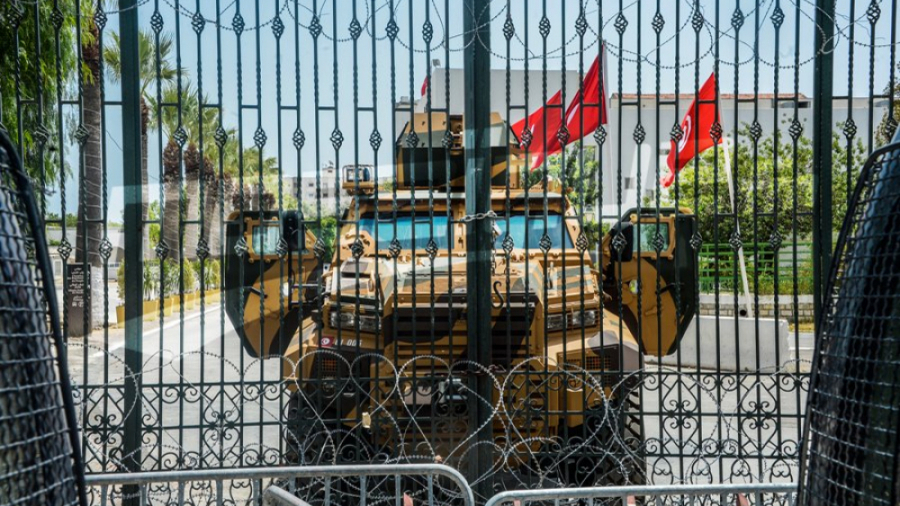 بعد 25 جويلية: استراتيجيات البرلمانيين في زمن التجميد بعد 25 جويلية: استراتيجيات البرلمانيين في زمن التجميد
