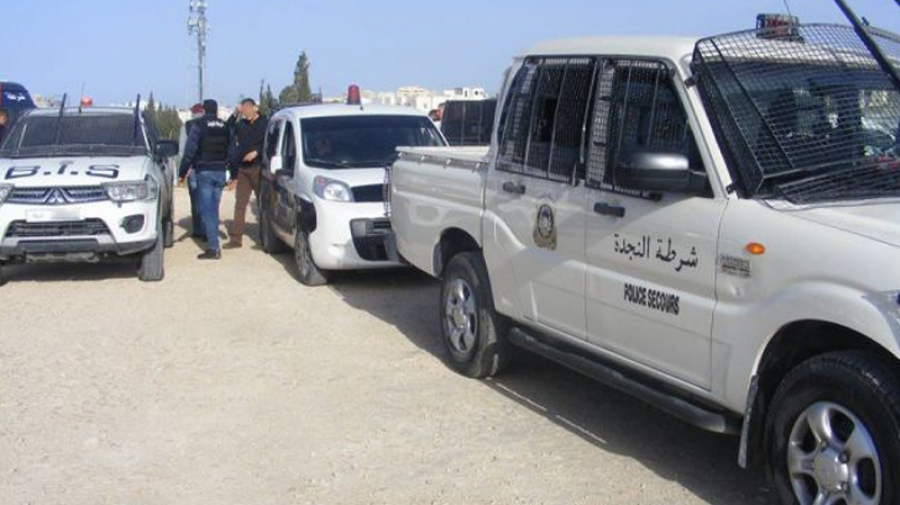 العاصمة: الإطاحة بمنحرف خطير روّع المارة بباب سيدي قاسم العاصمة: الإطاحة بمنحرف خطير روّع المارة بباب سيدي قاسم