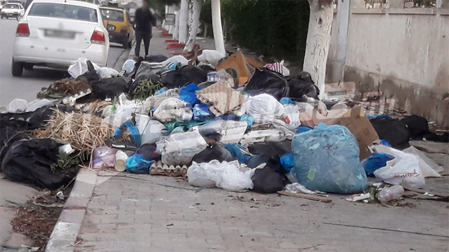 تراكم النفايات بصفاقس: أزمة بيئية.. وغياب للحلول تراكم النفايات بصفاقس: أزمة بيئية.. وغياب للحلول