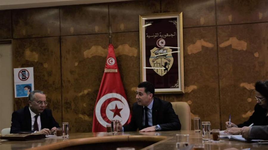 وزير النقل يدعو إلى الاستئناف الفوري لنشاط شركة النقل بسليانة وزير النقل يدعو إلى الاستئناف الفوري لنشاط شركة النقل بسليانة