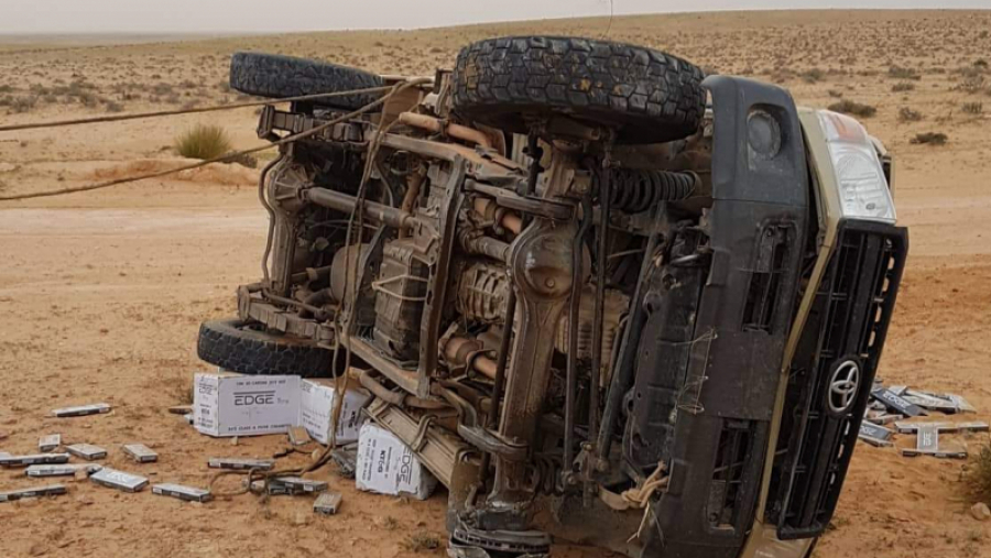 المنطقة العازلة: انقلاب سيارة مدنية وإصابة شخصين المنطقة العازلة: انقلاب سيارة مدنية وإصابة شخصين