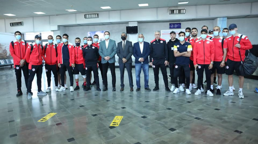 المنتخب الوطني يعود إلى تونس ووزير الرياضة في استقباله المنتخب الوطني يعود إلى تونس ووزير الرياضة في استقباله