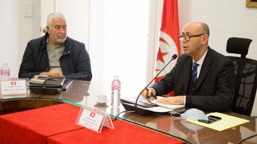 وزير الفلاحة يلتقي الزار: حرص على العمل المشترك لحل مشاكل القطاع وزير الفلاحة يلتقي الزار: حرص على العمل المشترك لحل مشاكل القطاع