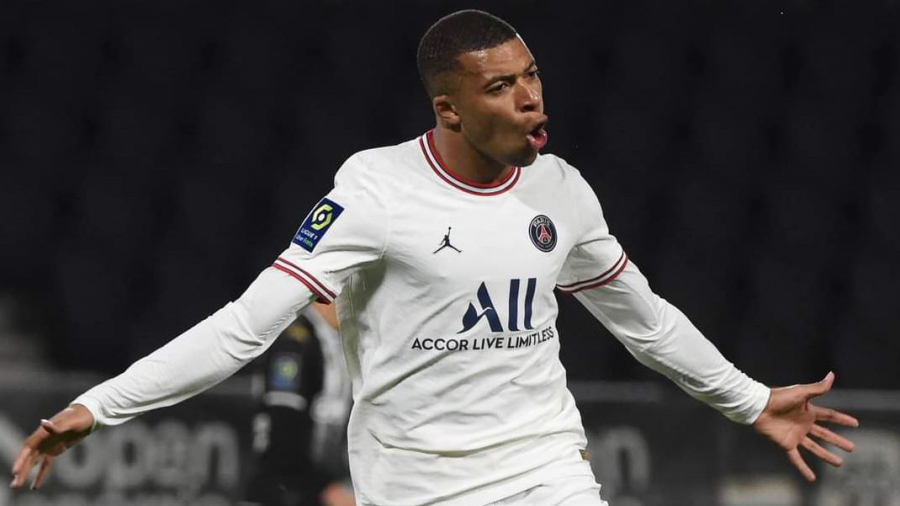 ستة أهداف في مباراة باريس سان جرمان وستراسبورغ ستة أهداف في مباراة باريس سان جرمان وستراسبورغ