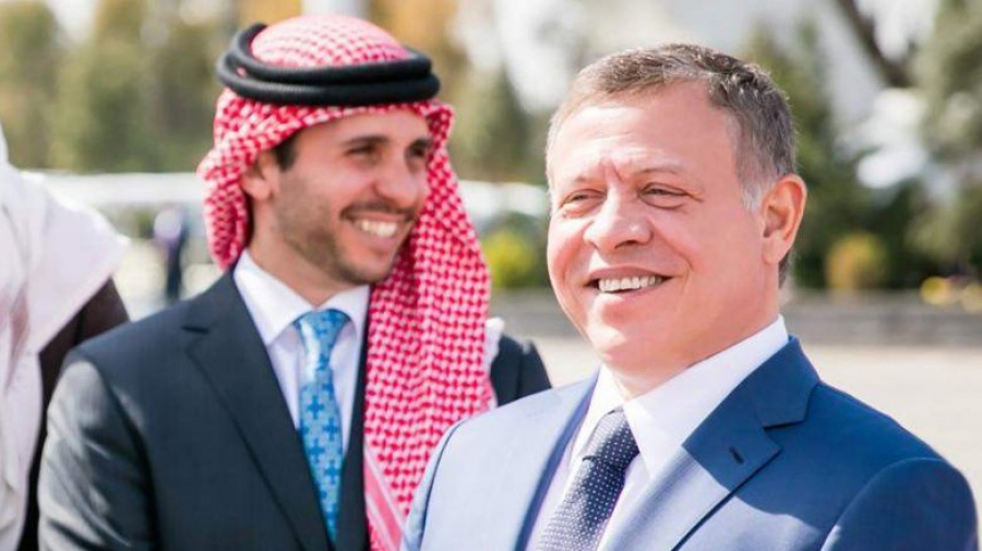 ملك الأردن يقيّد اتصالات الأمير حمزة وإقامته وتحركاته ملك الأردن يقيّد اتصالات الأمير حمزة وإقامته وتحركاته