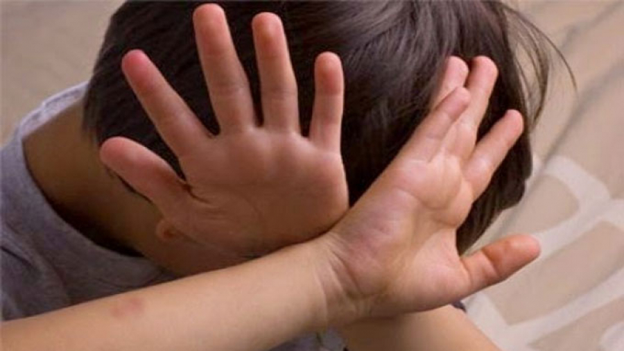 تونس الكبرى: يحوّلون وجهة طفل وينزعون ملابسه.. ثم ينشرون صوره تونس الكبرى: يحوّلون وجهة طفل وينزعون ملابسه.. ثم ينشرون صوره