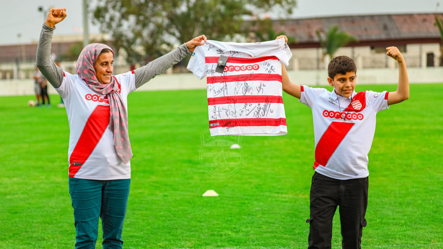 النادي الافريقي يكرم الطفل ميدو ووالدته لهذا السبب... النادي الافريقي يكرم الطفل ميدو ووالدته لهذا السبب...