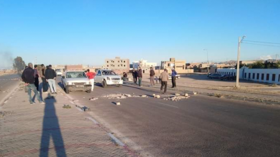الهوارية: متساكنو منطقة غرمان يطالبون بتعبيد الطريق.. الهوارية: متساكنو منطقة غرمان يطالبون بتعبيد الطريق