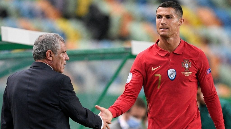 مدرب البرتغال: كفى إشاعات! رونالدو لم يقل أنّه سيترك منتخبنا الوطني مدرب البرتغال: كفى إشاعات! رونالدو لم يقل أنّه سيترك منتخبنا الوطني