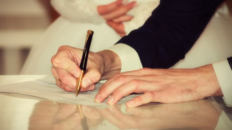 وزارة المرأة تضع برنامجا لتأهيل المقبلين على الزواج وزارة المرأة تضع برنامجا لتأهيل المقبلين على الزواج