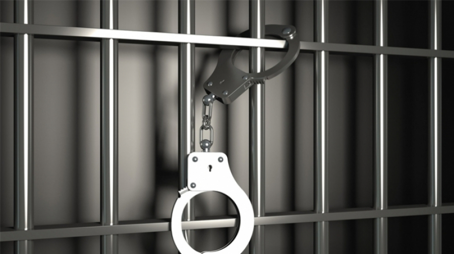 الإطاحة بشبكة مختصة في تدليس الشهائد العلمية بالعاصمة الإطاحة بشبكة مختصة في تدليس الشهائد العلمية بالعاصمة