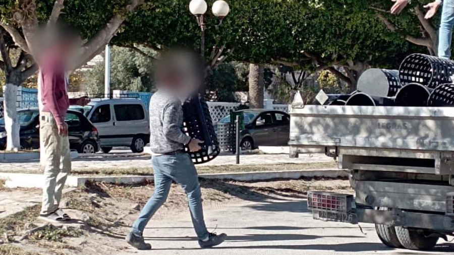 نابل: اقتلاع حاويات بعد أسابيع من تركيزها! نابل: اقتلاع حاويات بعد أسابيع من تركيزها!