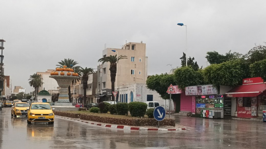 رئيسة بلدية نابل تؤكّد جهر قنوات تصريف المياه وتدعو للحذر رئيسة بلدية نابل تؤكّد جهر قنوات تصريف المياه وتدعو للحذر