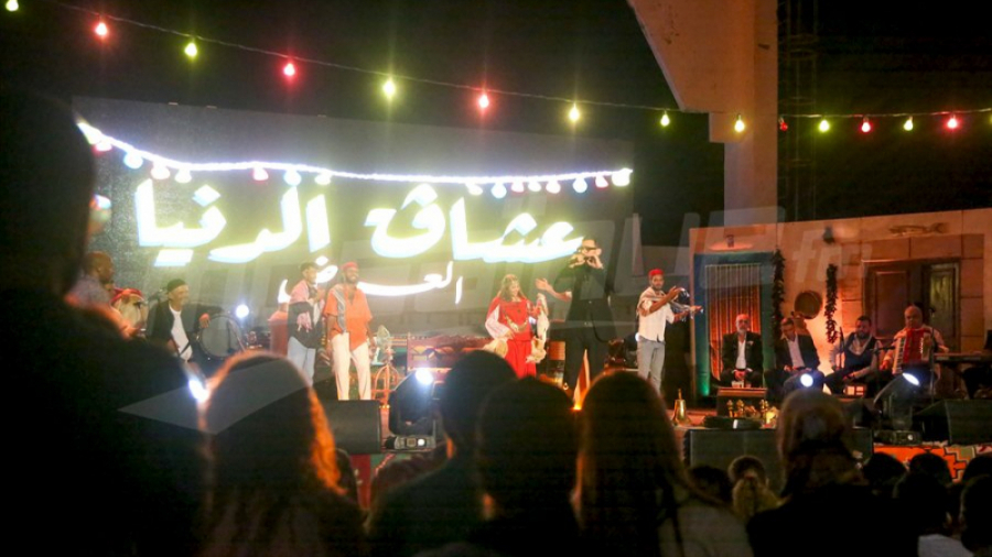 عشاق الدنيا
