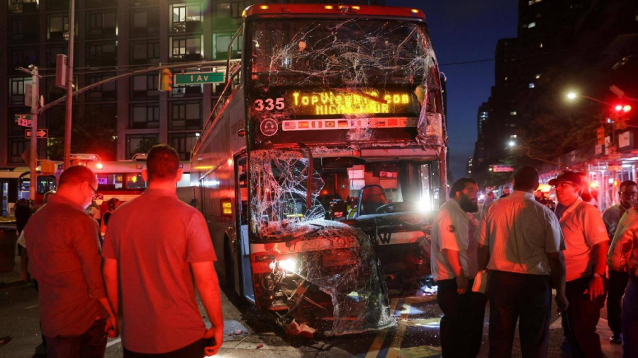 À Manhattan, 80 blessés dans une collision entre deux bus