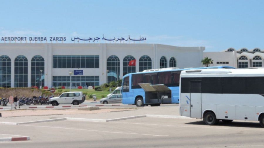 Mandats de recherche contre 6 personnes de retour de France Aéroport Djerba-Zarzis