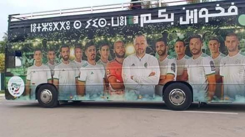 Accueil triomphal pour les champions d’Afrique algérie-bus