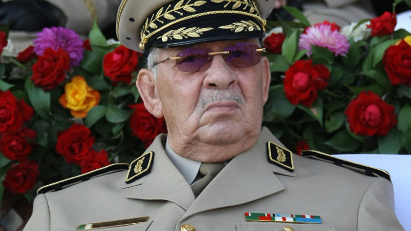 Algérie: L'armée accuse l'ex chef du renseignement de conspiration Algérie: L'armée accuse l'ex chef du renseignement de conspiration