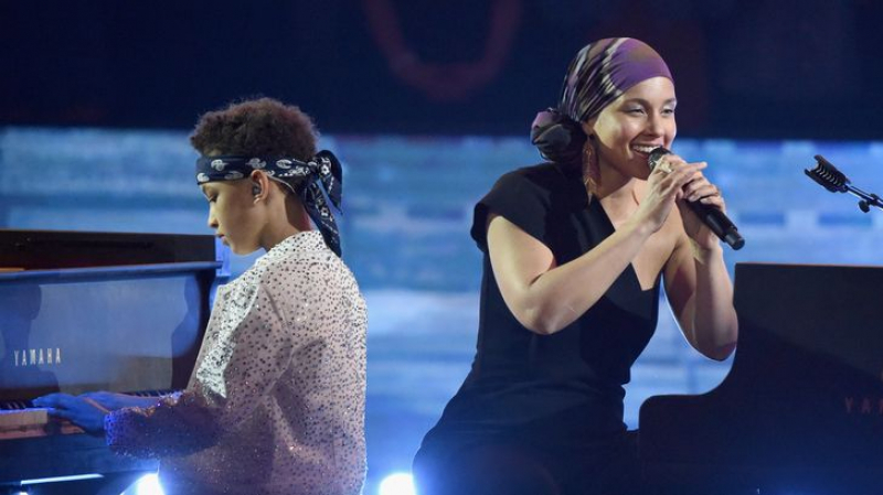 Alicia Keys et son fiston font leur show Alicia Keys et son fiston font leur show