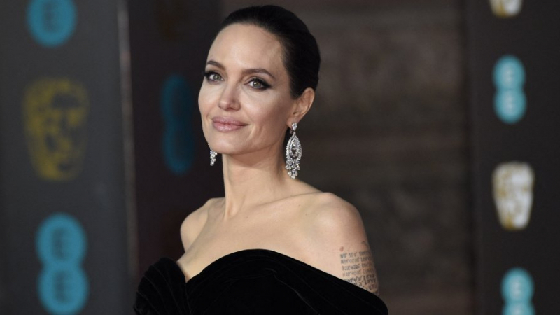  Angelina Joly évacuée à cause d'une bombe
