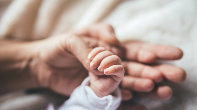 Le Plus Petit Bebe Au Monde Pese 245 Grammes