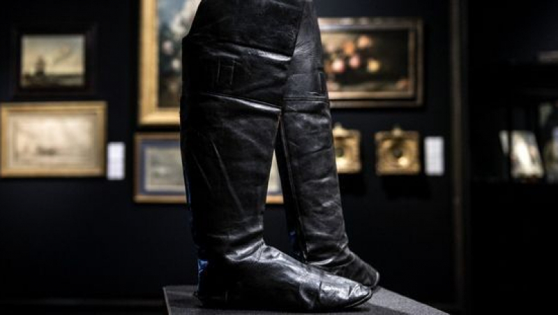 Une paire de bottes portées par Napoléon cédée à plus de 117.000 euros bottes de Napoléon Bonaparte