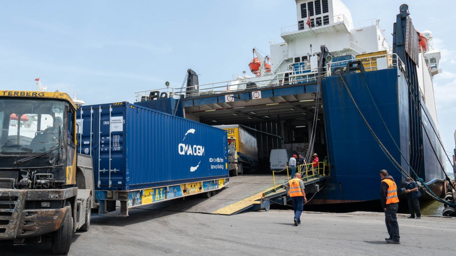 COVID-19: CMA CGM achemine 55 tonnes de matériel médical CMA CGM