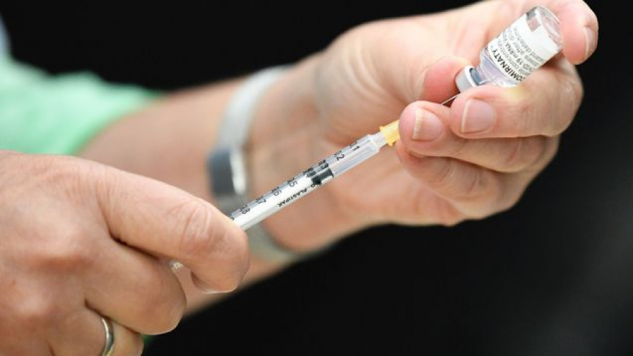 Moderna: Les vaccins existants moins efficaces contre Omicron covid-19