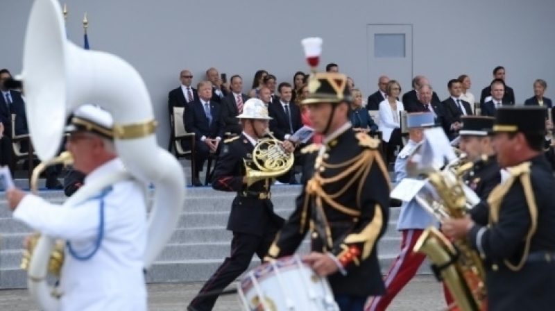 14 juillet: Get Lucky revisitée par la fanfare interarmée française