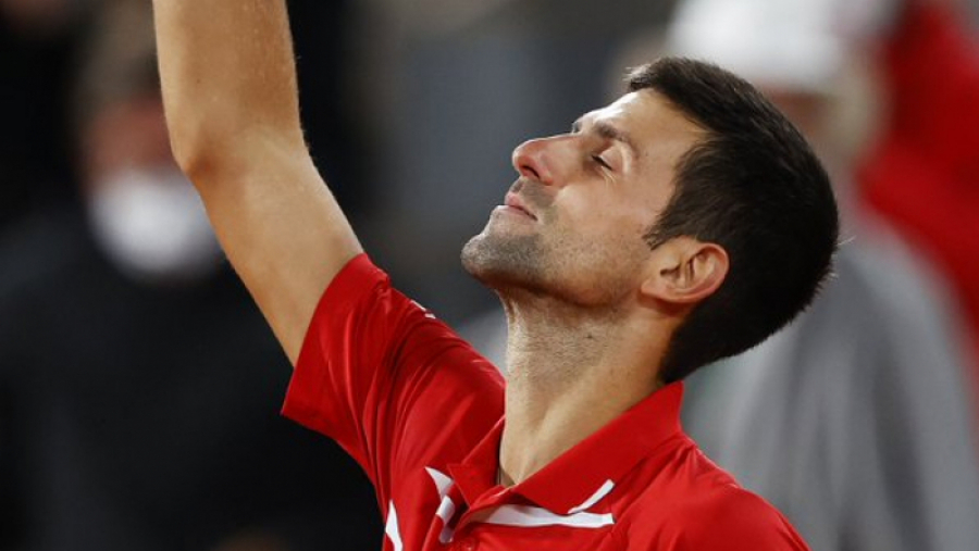 Djokovic remporte son 9e Open d'Australie Djokovic remporte son 9e Open d'Australie