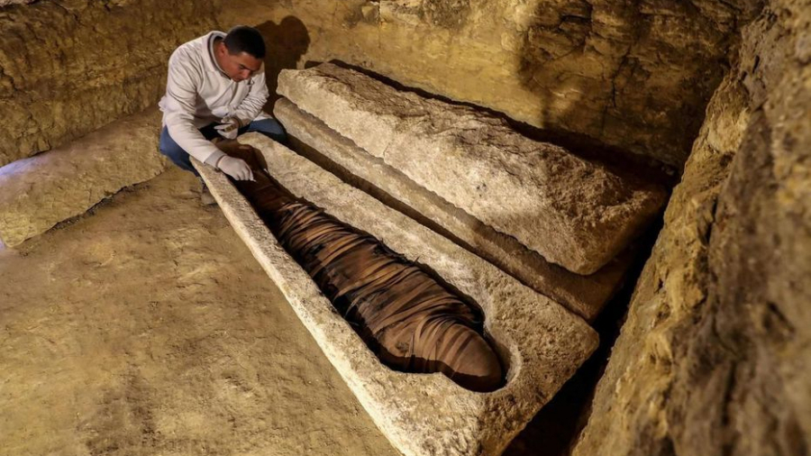Égypte: Découverte de 250 tombeaux enfouis depuis plus de 4000 ans Égypte