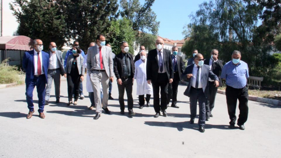 Faouzi Mahdi en visite inopinée à l'hôpital de Menzel Bourguiba Faouzi Mahdi en visite inopinée à l'hôpital de Menzel Bourguiba