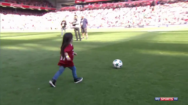 La fille de Mohamed Salah, aussi talentueuse que son père ? fille-mohamed-salah