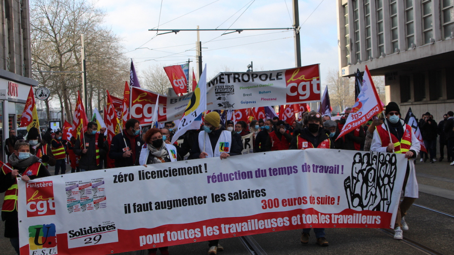 Les Français en grève pour réclamer hausse des salaires Français en grève