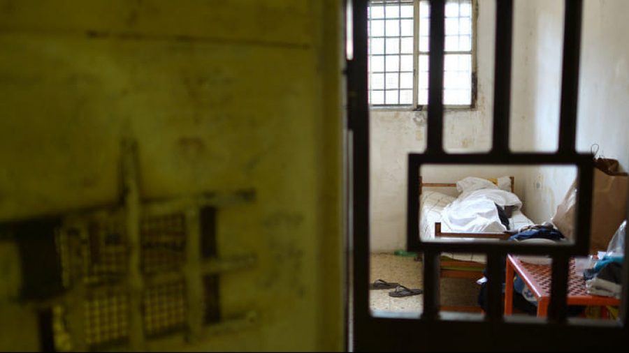 Encore un tunisien qui se suicide dans les prisons italiennes ? France : perquisitions massives dans cinq banques
