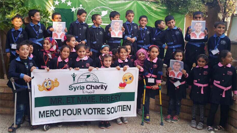 Franck Ribery et sa femme font don aux enfants syriens Franck Ribery et sa femme font don aux enfants syriens