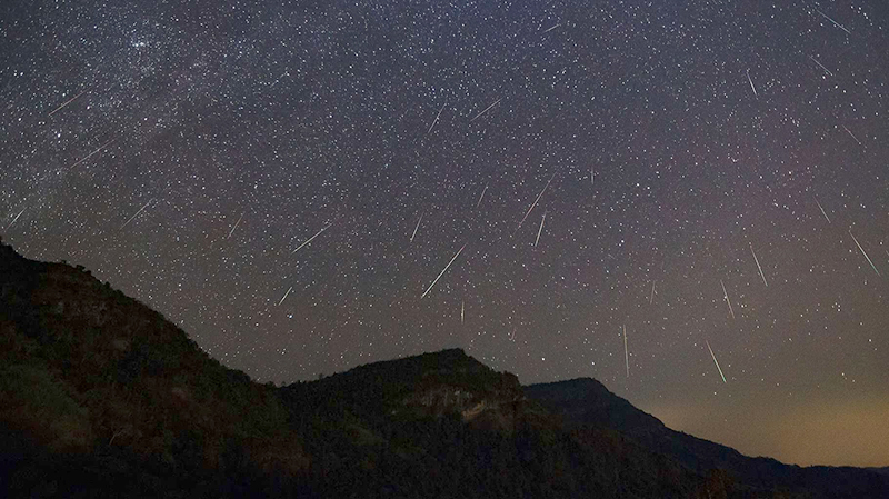 Une Pluie Détoiles Filantes Dans La Nuit De Mercredi à Jeudi